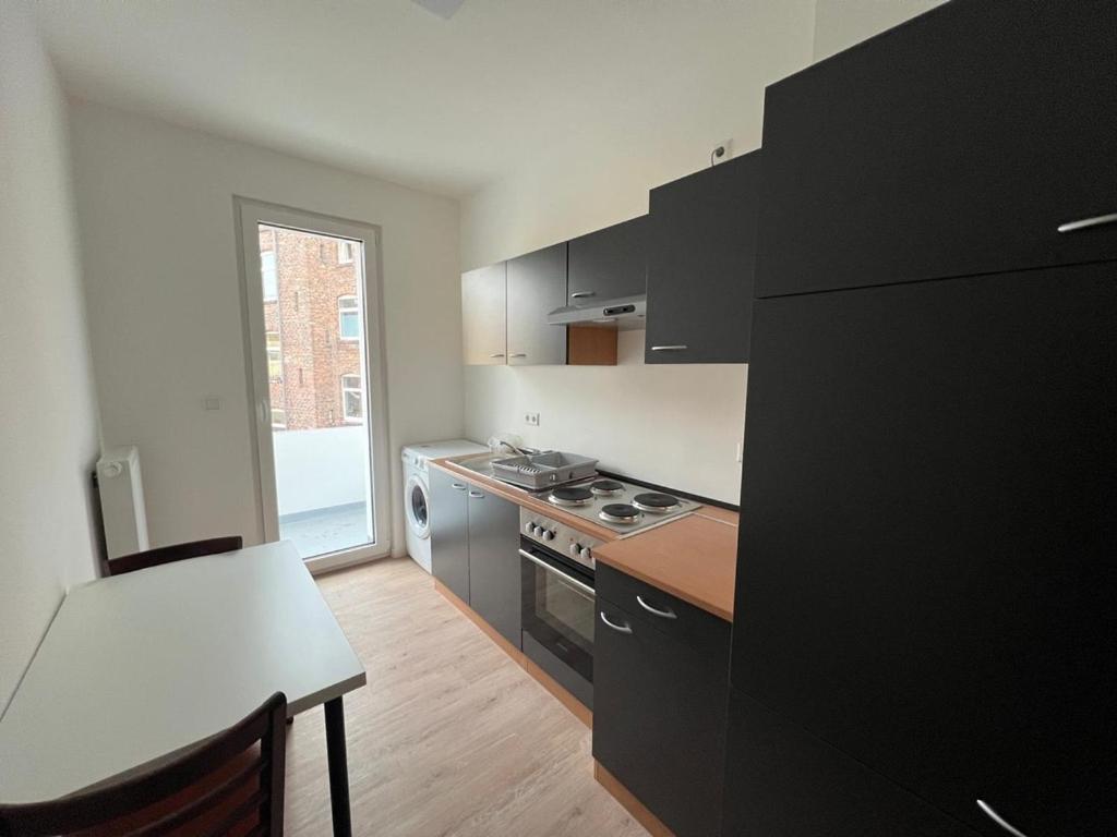 Ast9 Schoene Monteur Wohnung Mit Zwei Schlafzimmern Und Balkon 汉诺威 外观 照片