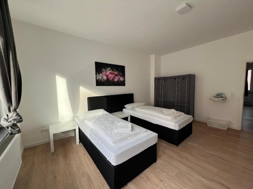 Ast9 Schoene Monteur Wohnung Mit Zwei Schlafzimmern Und Balkon 汉诺威 外观 照片