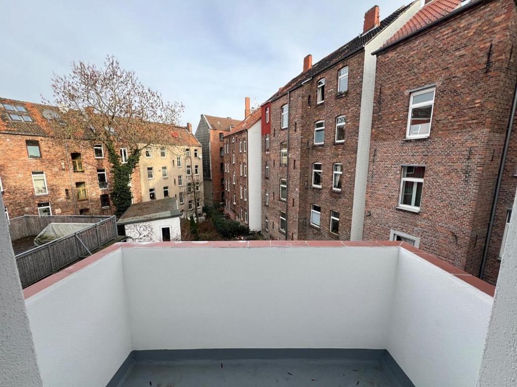Ast9 Schoene Monteur Wohnung Mit Zwei Schlafzimmern Und Balkon 汉诺威 外观 照片
